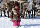 Îmbrăcăminte bărbătească tradițională de iarnă a popoarelor Khanty Costum național Mansi.